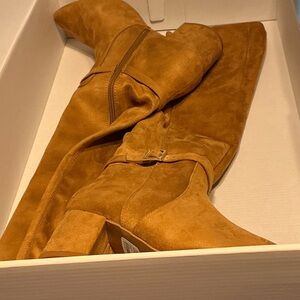 Women's Tan Suede Boots